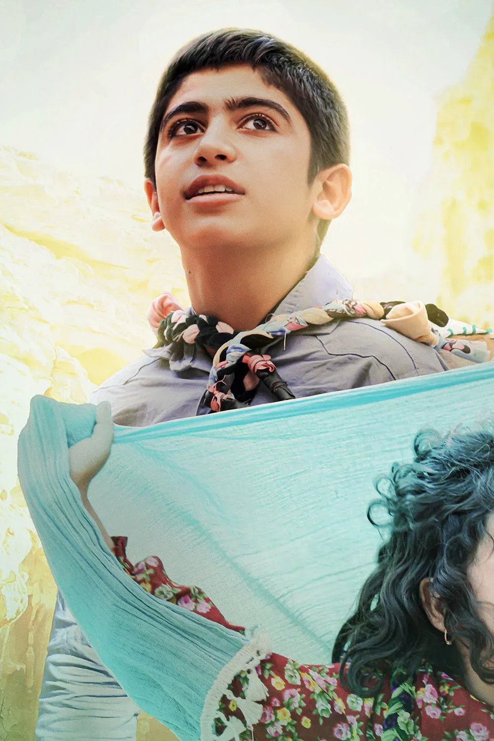 Постер фильма Между скалами